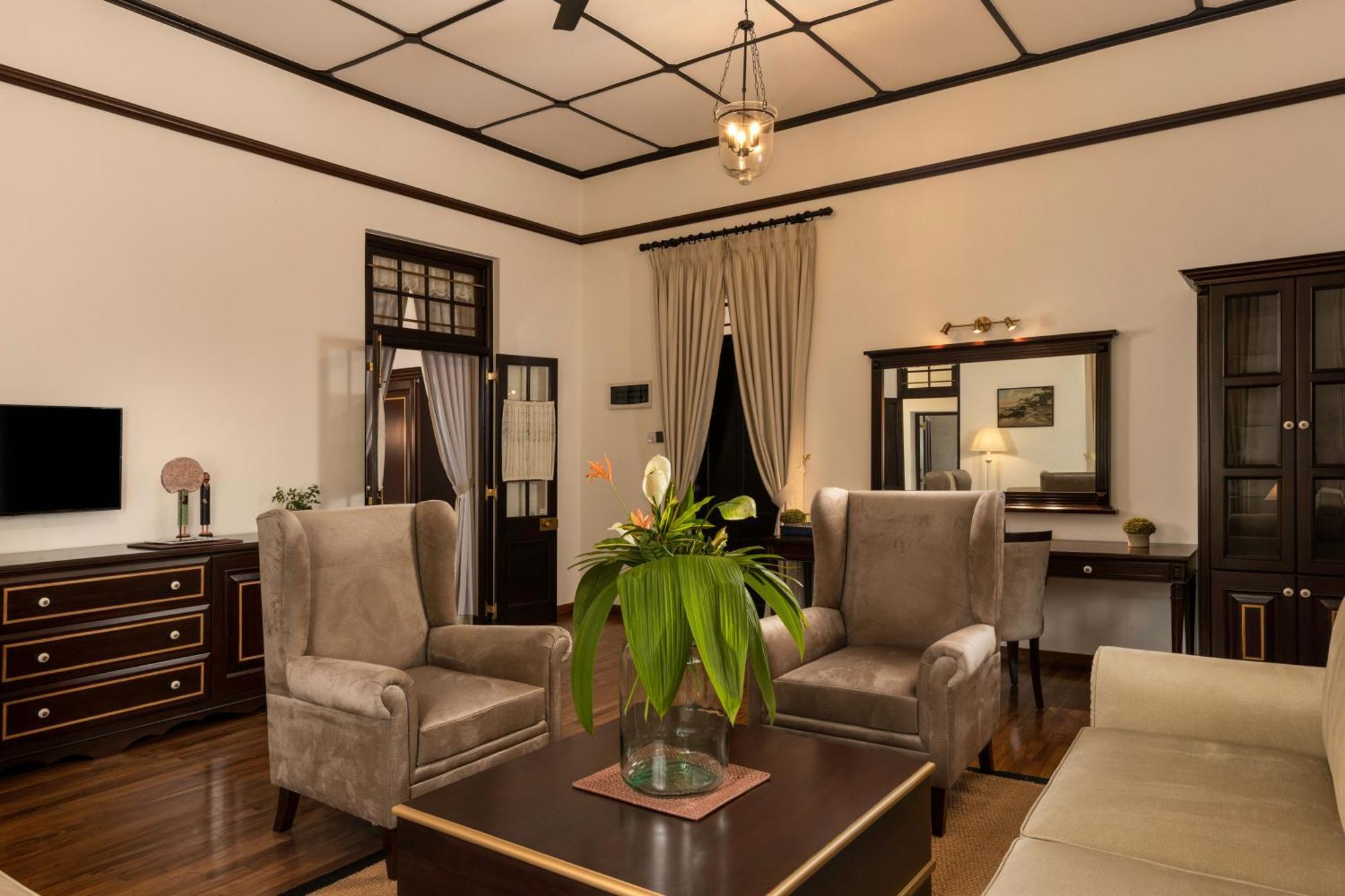 The Grand Walawwa Hotel Pinnawala  Exterior photo